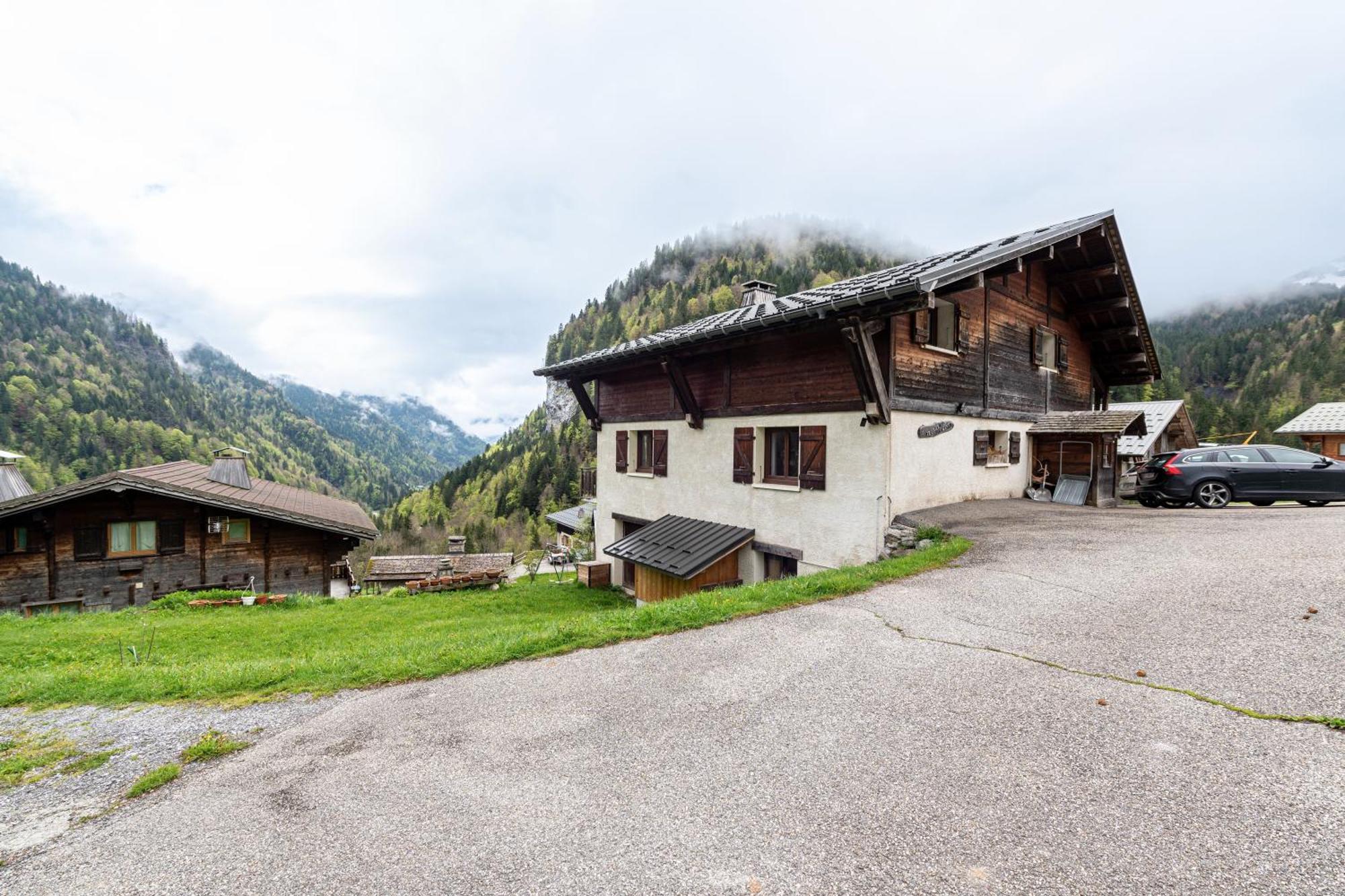 Le Grand Nant Apartment